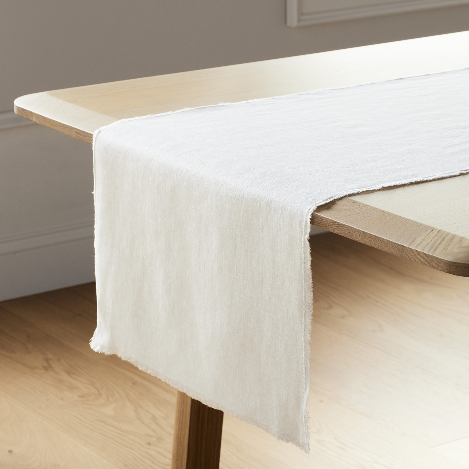 Zadia 72" Linen Table Runner, Ivory