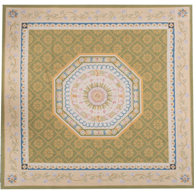 Tapis vert et ivoire noué à la main de haute qualité