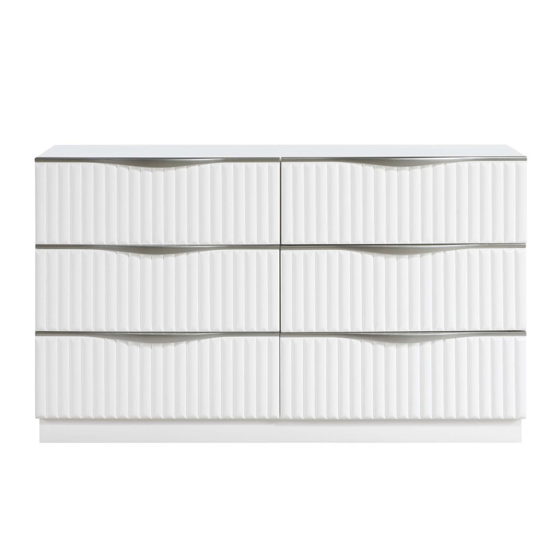 Commode luxueuse à six tiroirs avec panneaux texturés et poignées élégantes pour un rangement élégant dans la chambre à coucher