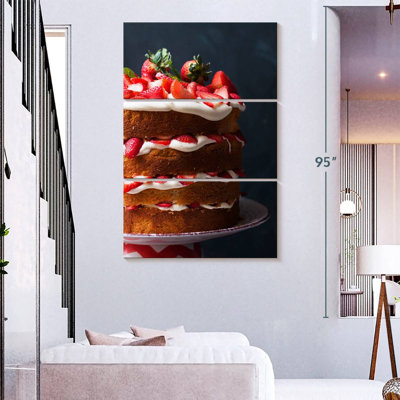 Yarlin Strawberry Layered Cake