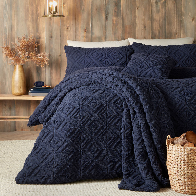 Geo Fleece Throw Blanket, Navy