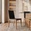 Chaise rembourrée en bois massif Aito-4387256
