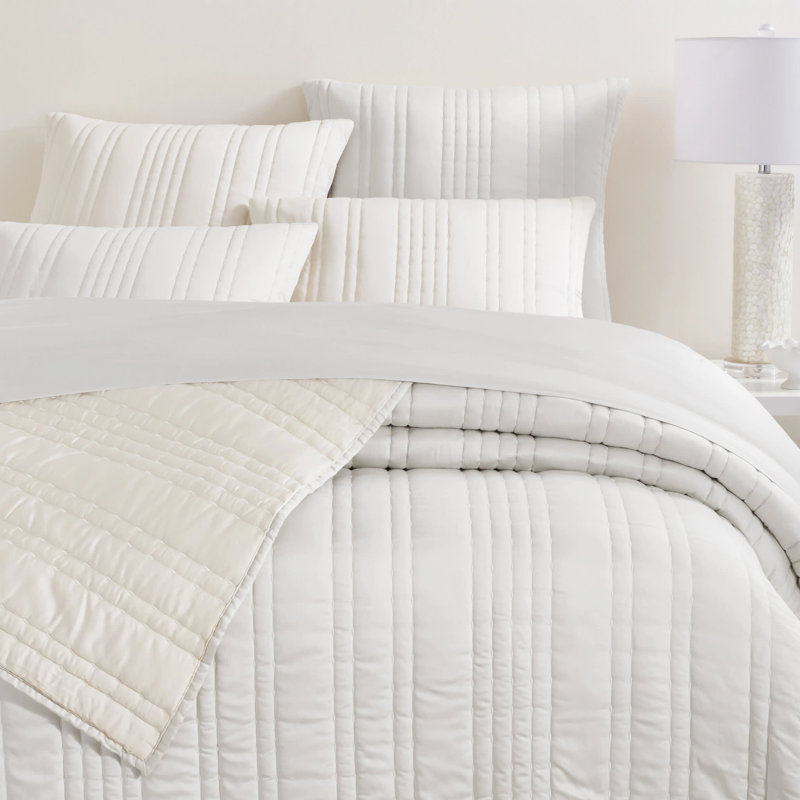 Blissful Bamboo Pearl/Silver Quilt, King Quilt