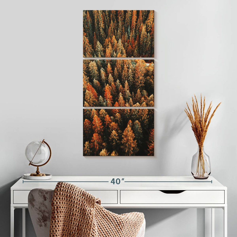 Forêt de pins en automne, H 32 po x l 15 po