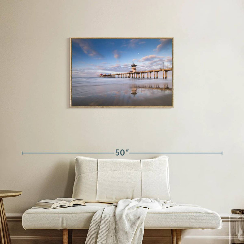 Coastal Huntington Pier, Cadre flottant en bois naturel, 31 po x 21 po