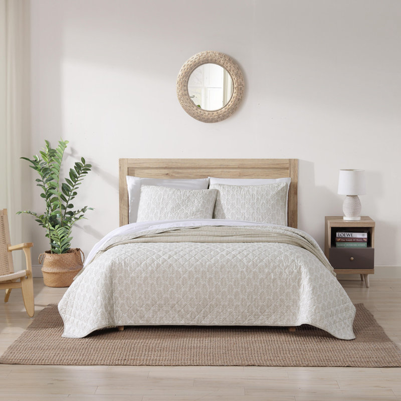 Fronds Tropical Cotton Standard Floral Quilt, King Quilt + 2 King Shams, Beige