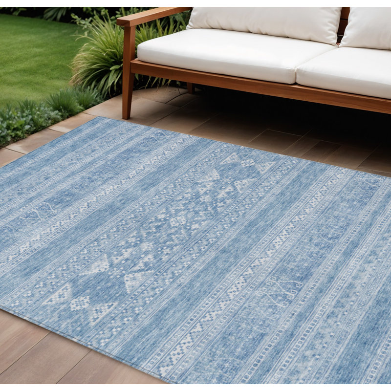 Tapis intérieur / extérieur lavable 8 pi x 10 pi bleu ciel et ivoire Southwestern