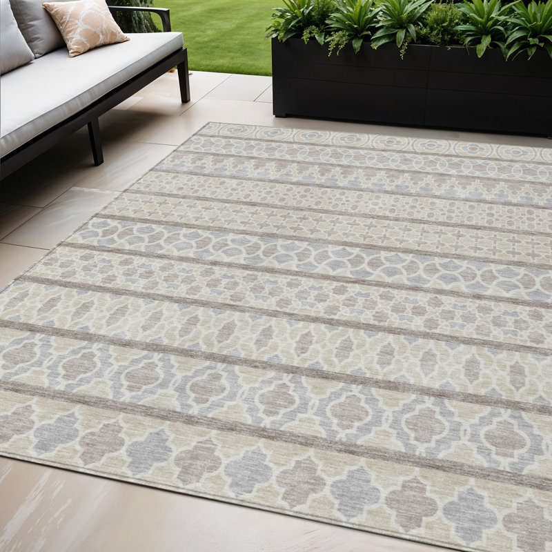 Tapis intérieur lavable quadrilobe 5 pi x 8 pi beige