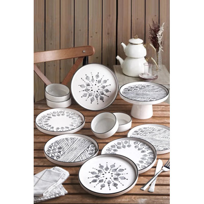 Momsen Ceramic Dinnerware