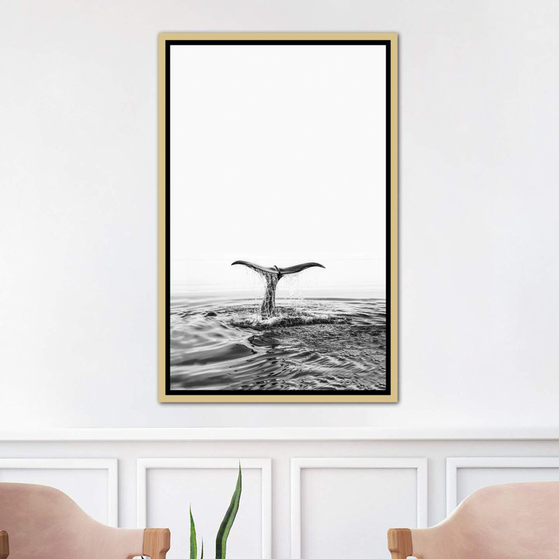 « baleinee », impression, Toile encadrée d'or, H 40 po x l 26 po x P 1,5 po