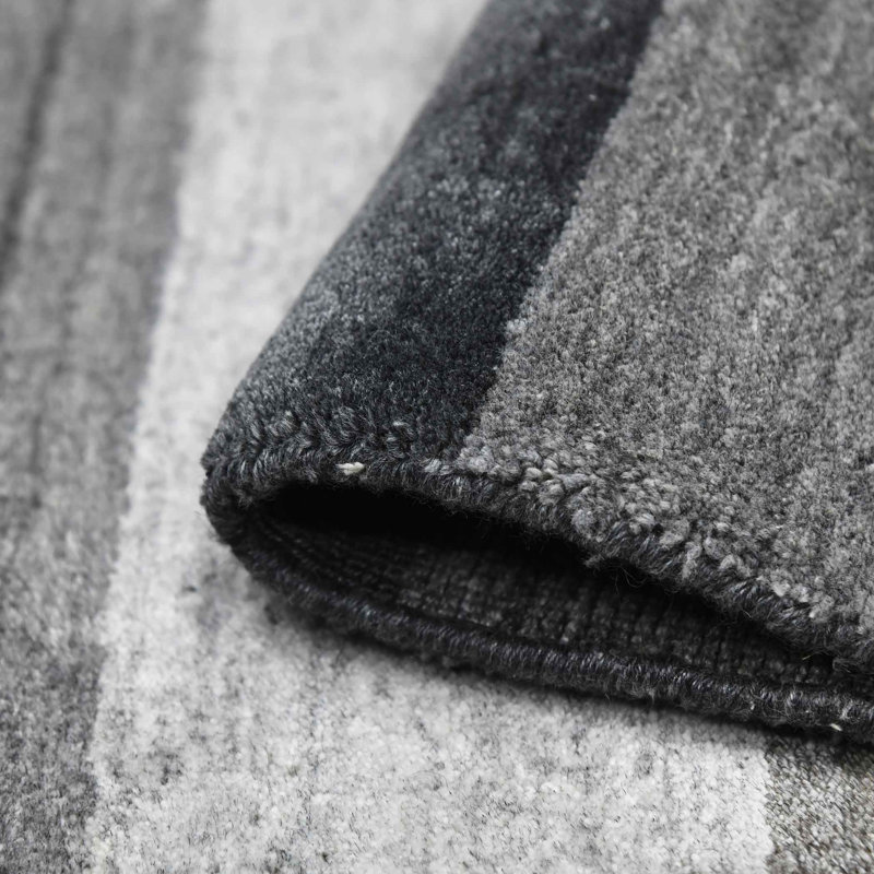 Handmade Gray Wool and Silk Rectangular Accent Rug