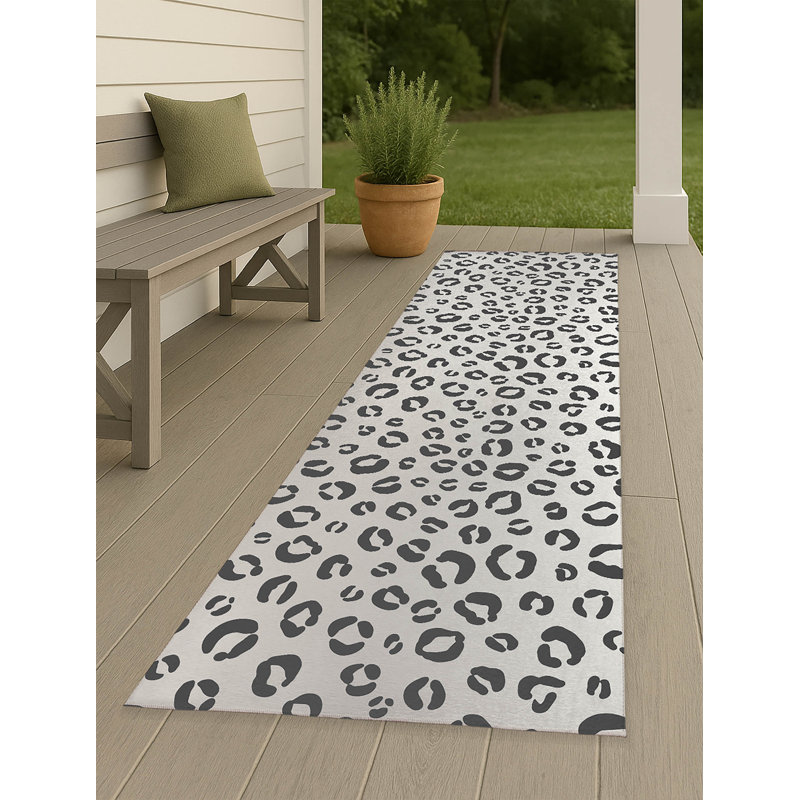 Leopard Play Non-Slip Outdoor Rug, Runner 2'6" x 8'