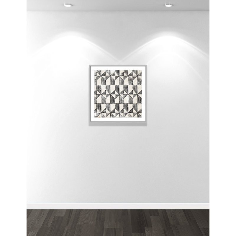 «White Art Deco I» par Aimee Wilson, L 27,5 po x H 27,5 po, Imprimé mat, Argent mat