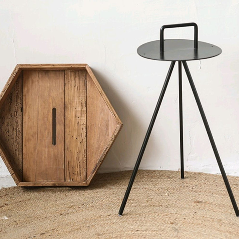 Table d'appoint hexagonale en pin recyclé