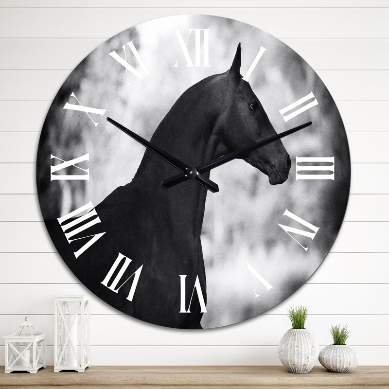 Portrait d'un étalon noir - Horloge murale traditionnelle, Moyen