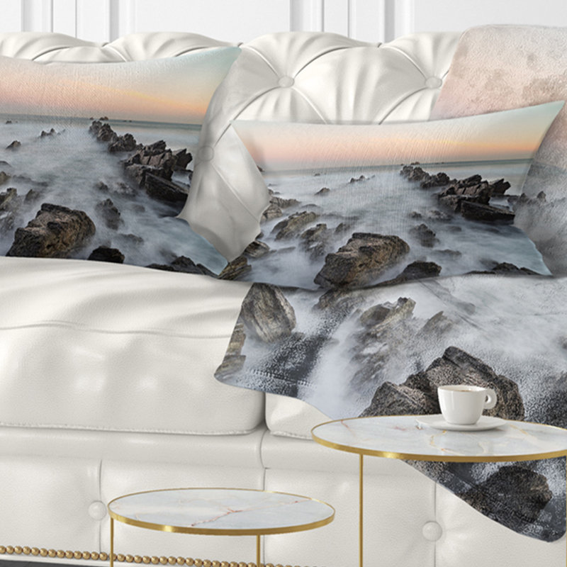 Coussin lombaire avec eaux de mer roche shore
