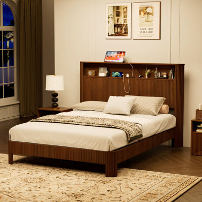 Structure de lit avec tête de lit avec rangement, station de charge intégrée, conception à lignes courbes ondulées, fonctionnement silencieux, support en métal