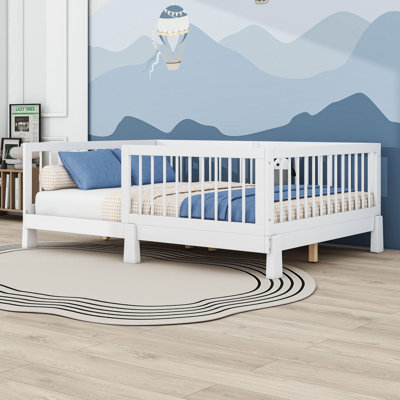 Lit convertible 3 en 1 avec option de plancher Montessori et barrières de sécurité