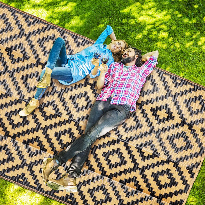 Tapis réversibles, tapis de paille en plastique, tapis moderne, grand tapis de sol et tapis pour l'extérieur, véhicule récréatif, patio, cour arrière, terrasse, pique-nique, plage, remorque, camping, noir et brun, 5 pi x 8 pi