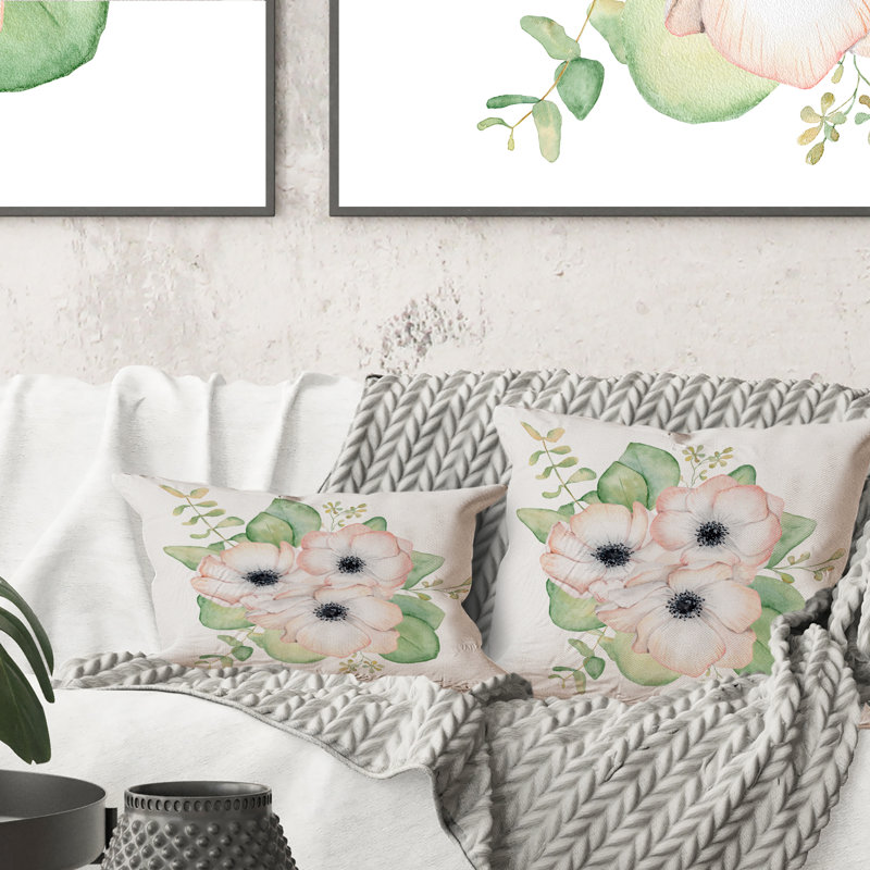 Coussin lombaire floral avec fleurs et feuilles d'eucalyptus