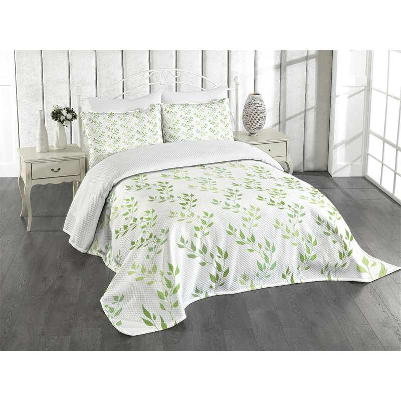 Ambesonne Green Bedspread Symmetrical, King Bedspread + 2 Standard Shams