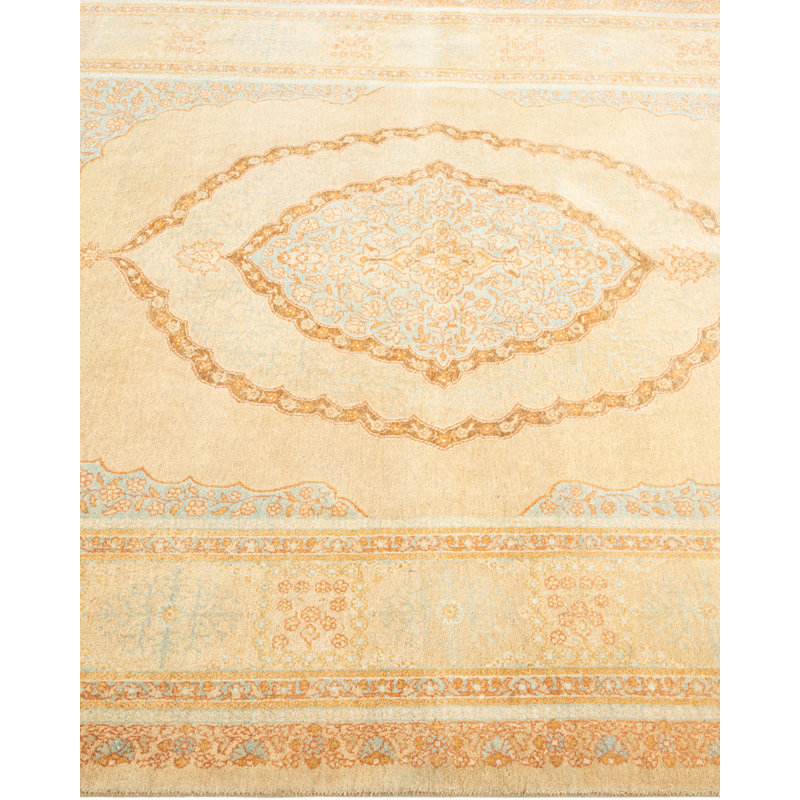 Classic One-of-a-Kind 4' 9" x 6' 7" Hand Knotted Area Rug
