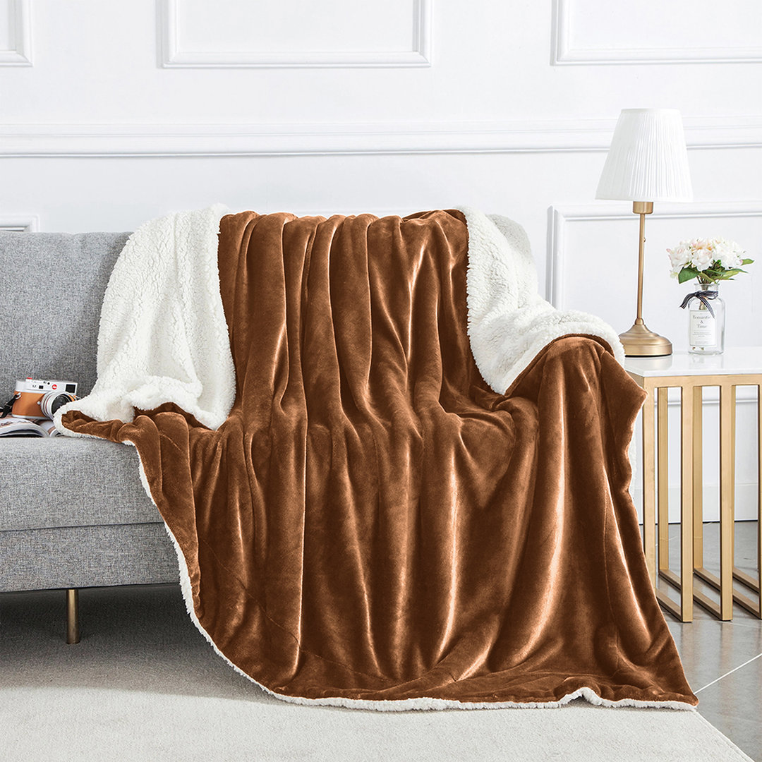 Super Soft Sherpa Fleece Blanket – Reversible Cozy Throw, 240 GSM