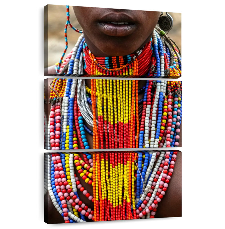 Femme Leisha Arbore Tribe, H 45 po x l 28 po