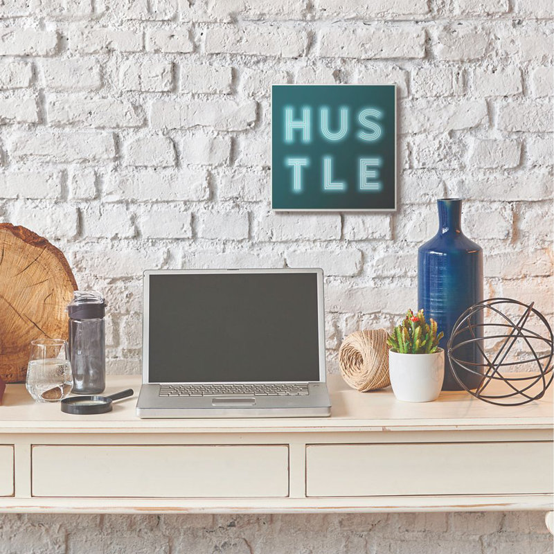 «Hustle» par Dawn Vietnam - reproduction d'art texturée, H 12 po x l 12 po, Plaque murale