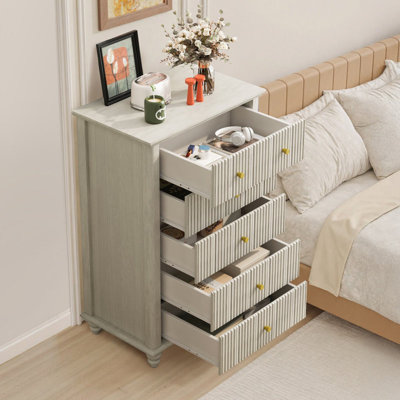 Damarye 17.72'' Fluted 5 Drawer Dresser, Beige
