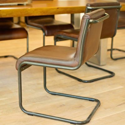 Chaise en cuir Essex Street