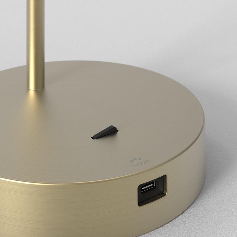 Enna Desk USB C, Matte Gold