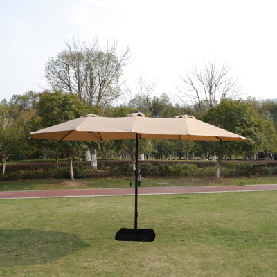 Parasol lumineux en porte-à-faux 15 x 9 pi avec base