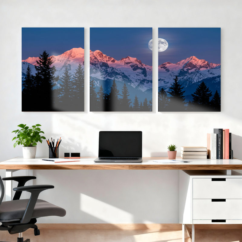 Ensemble de 3 tableaux sur toile tendue représentant un paysage de montagne avec la lune et des pins, H 18 po x l 36 po
