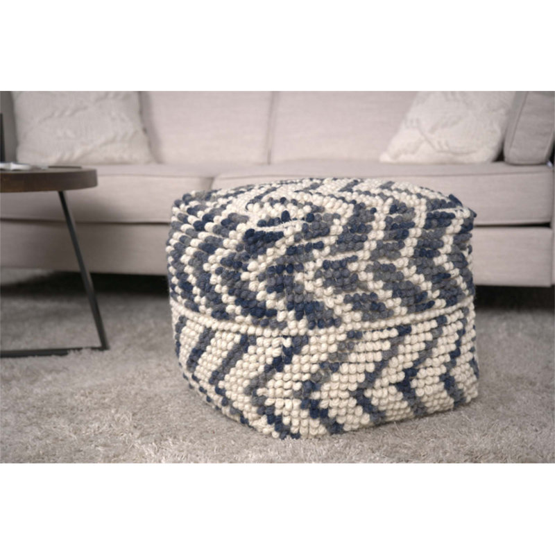 Pouf en laine et coton Alina, siège ou repose-pieds durable et élégant pour les intérieurs modernes, parfait pour les petits espaces