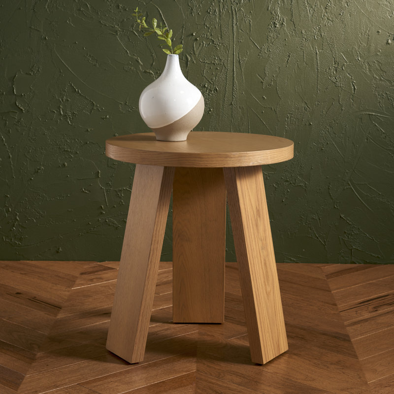 Mattelynn Accent Table, Natural