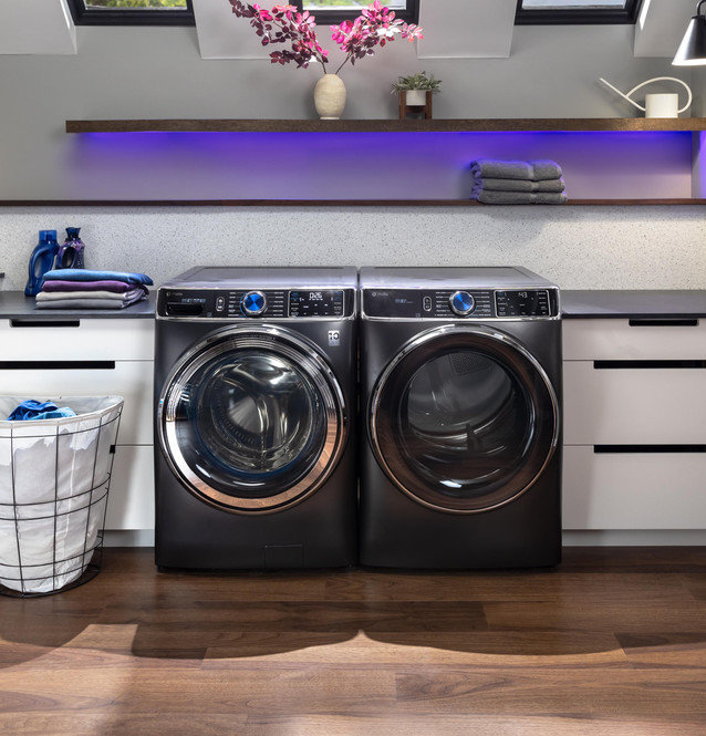 5.3 Cu. Ft. High Efficiency Smart Front Load Washer in Silver/Black