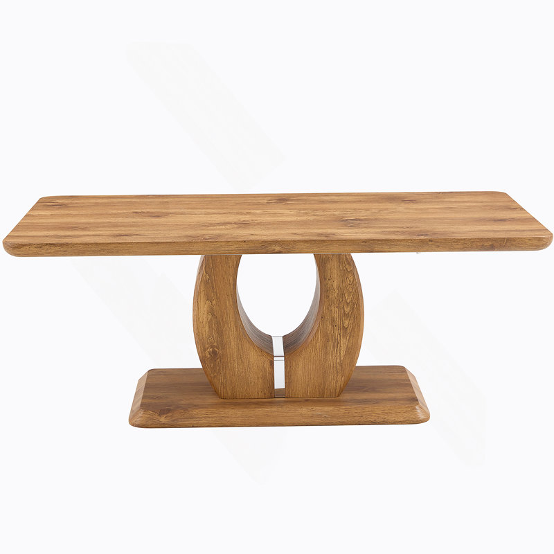 Table basse rectangulaire moderne de luxe simple de couleur bois. Le bureau d'ordinateur. La table de jeu.