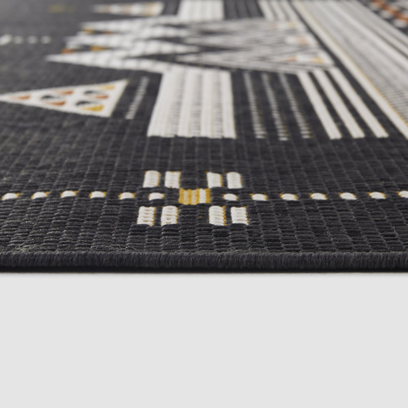 Amylyn Moroccan Indoor / Outdoor Rug, Rectangle 5'3" x 7'