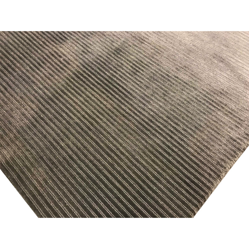 Himalayan Wool Striped Area Rug in Gray