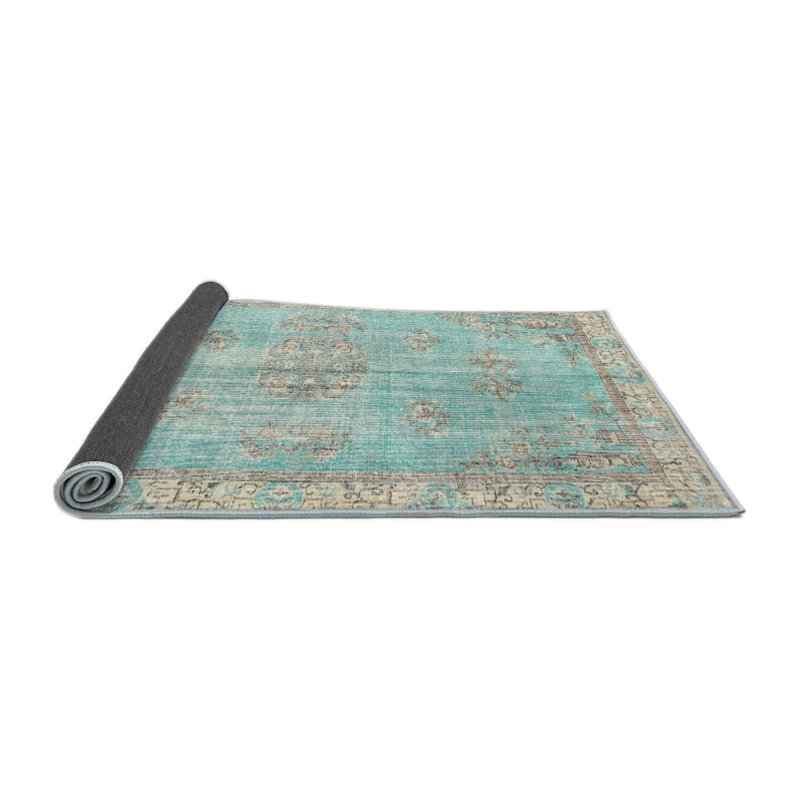 Wilna Oriental Indoor Rug, Round 3'