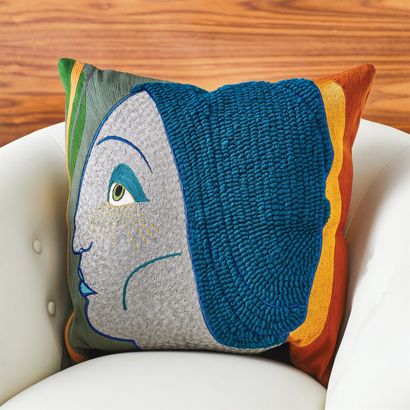 Frau Heidi Pillow