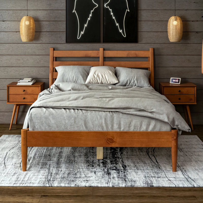 Lit plateforme en bois massif Ashlie, Castanho, Complète