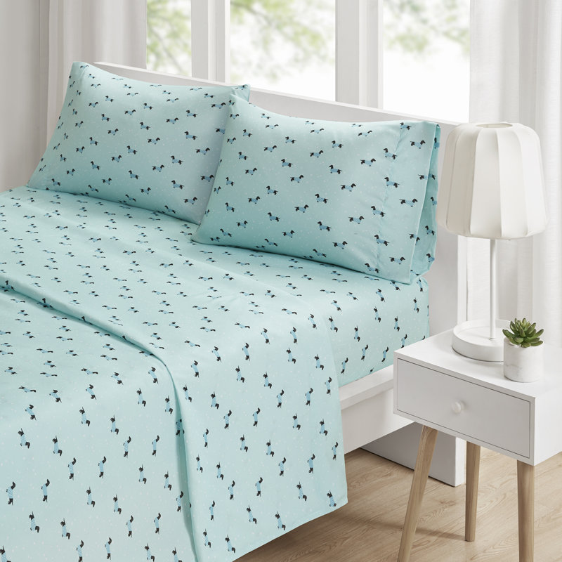 Intelligent Design Novelty Aqua Dogs Print Queen Sheet Set, Queen Sheet Case Pack + Fitted Sheet + Pillowcase, Aqua