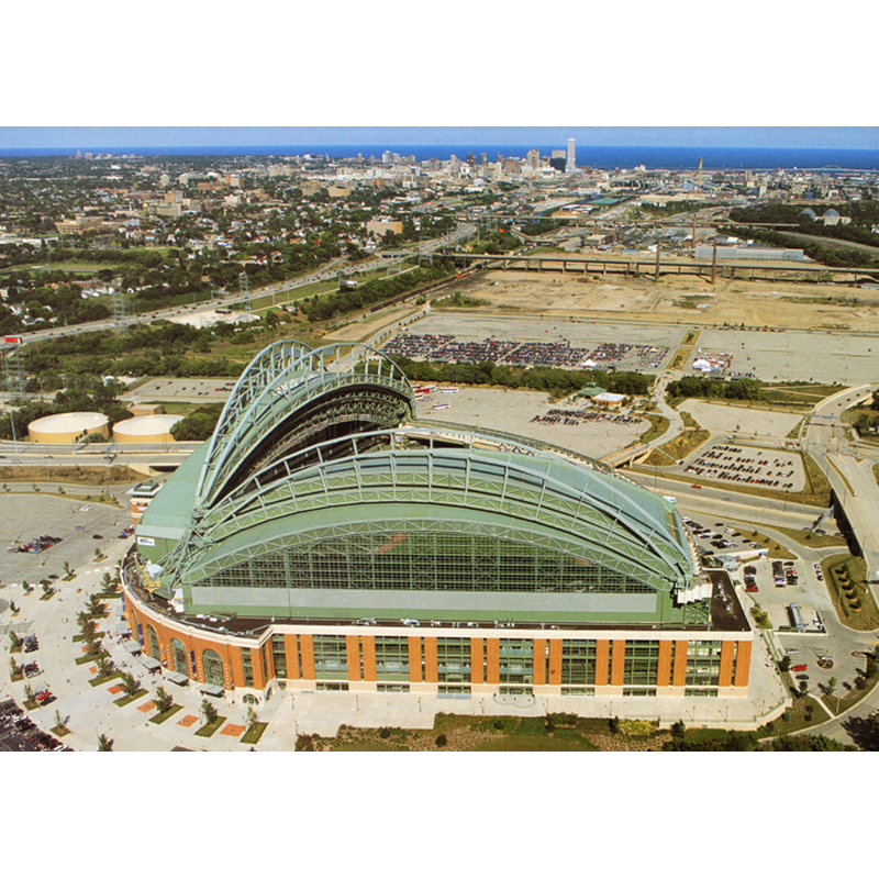 Milwaukee Brewers At Miller Park