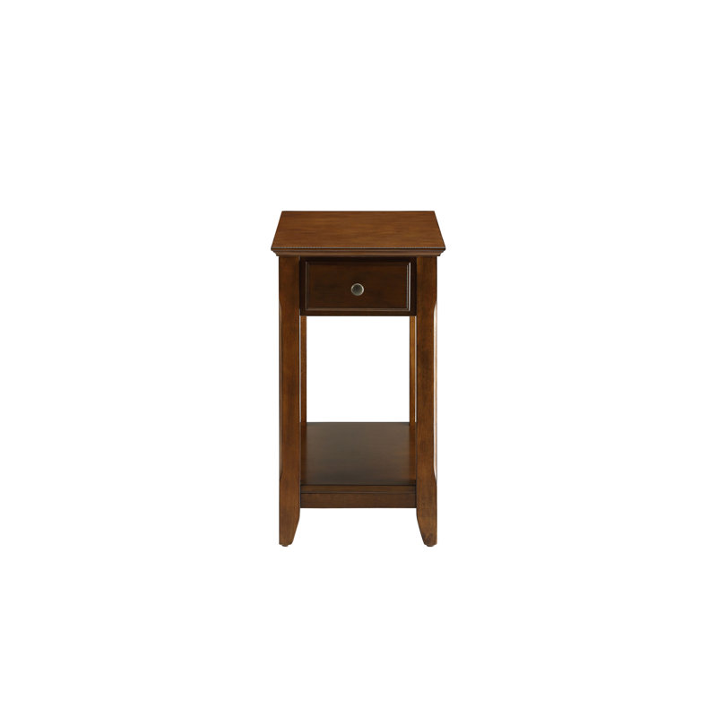 Table d'appoint à finition noyer