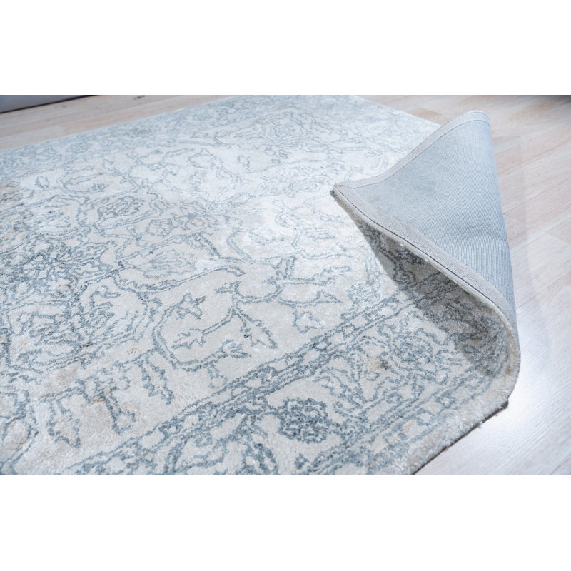 Hand Tufted Wool Floral Area Rug