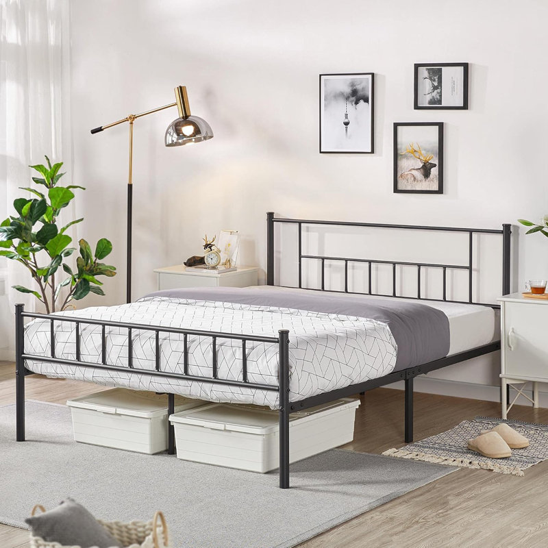 Delaenie Metal Platform Bed, Noir, Double