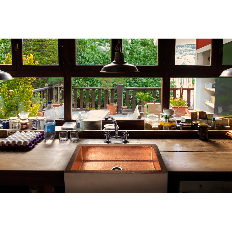 Évier de cuisine en cuivre de style ambiant 33 po x 22 po Ambiente 