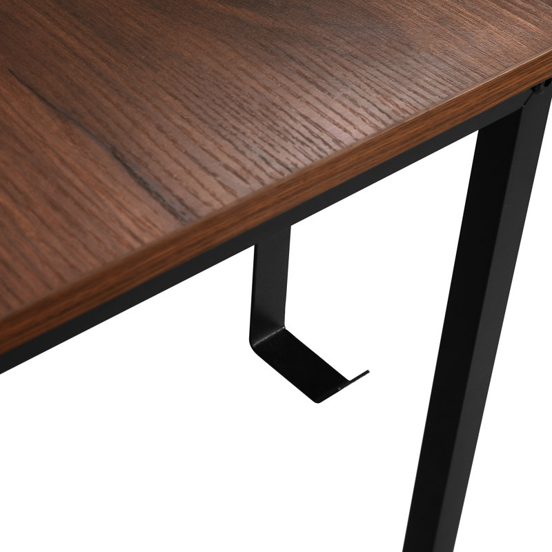 Bureau en L avec tablettes de rangement